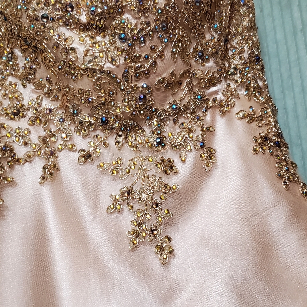 Prom dress - Picture 3 of 6